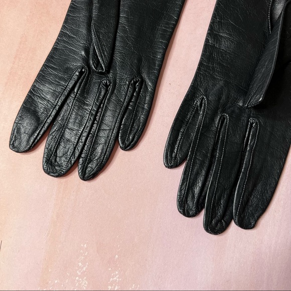 Vintage Handmade Embroidered Floral Leather Gloves - Picture 6 of 8